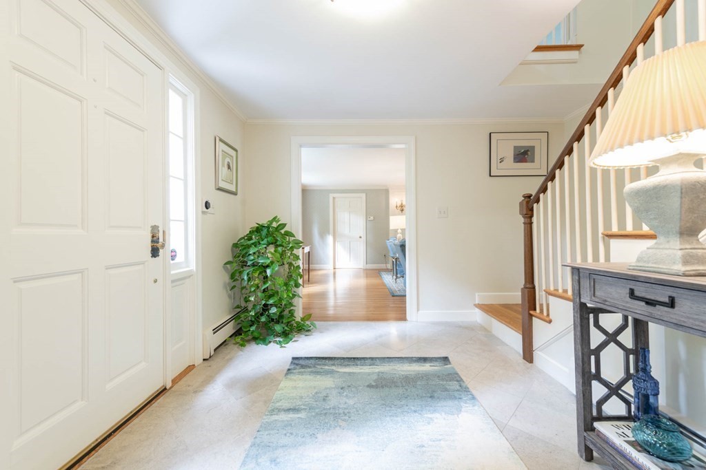 58 Juniper Road Weston, MA 02493 - Photo 5 of 42