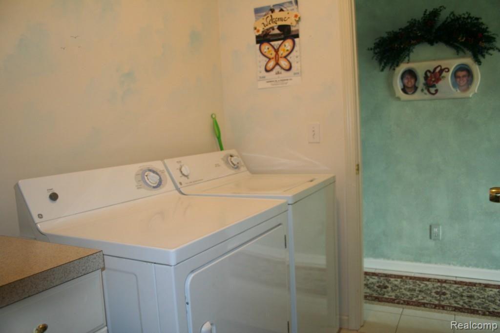 2048 Ducker Road North Branch, MI 48461 - Photo 16 of 19 IMG_5870.jpg