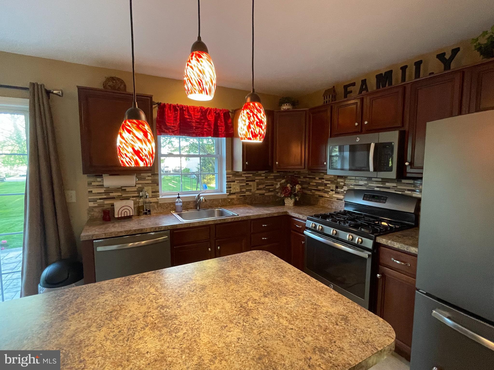 209 Andover Lane Lititz, PA 17543 - Photo 16 of 47