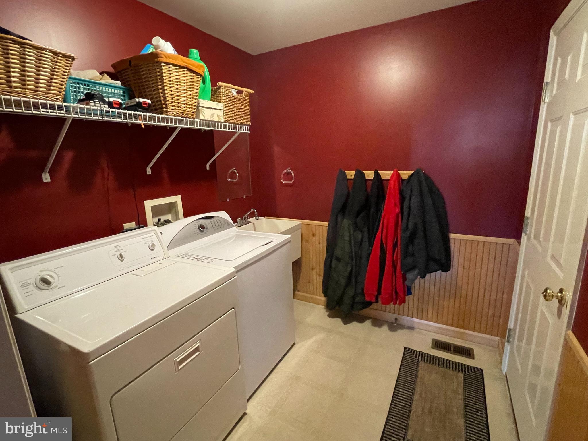 209 Andover Lane Lititz, PA 17543 - Photo 18 of 47