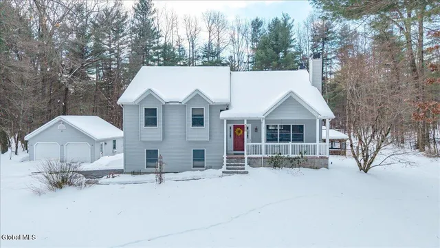 $565,000 | 18 Highway 9P, Malta, NY 12020