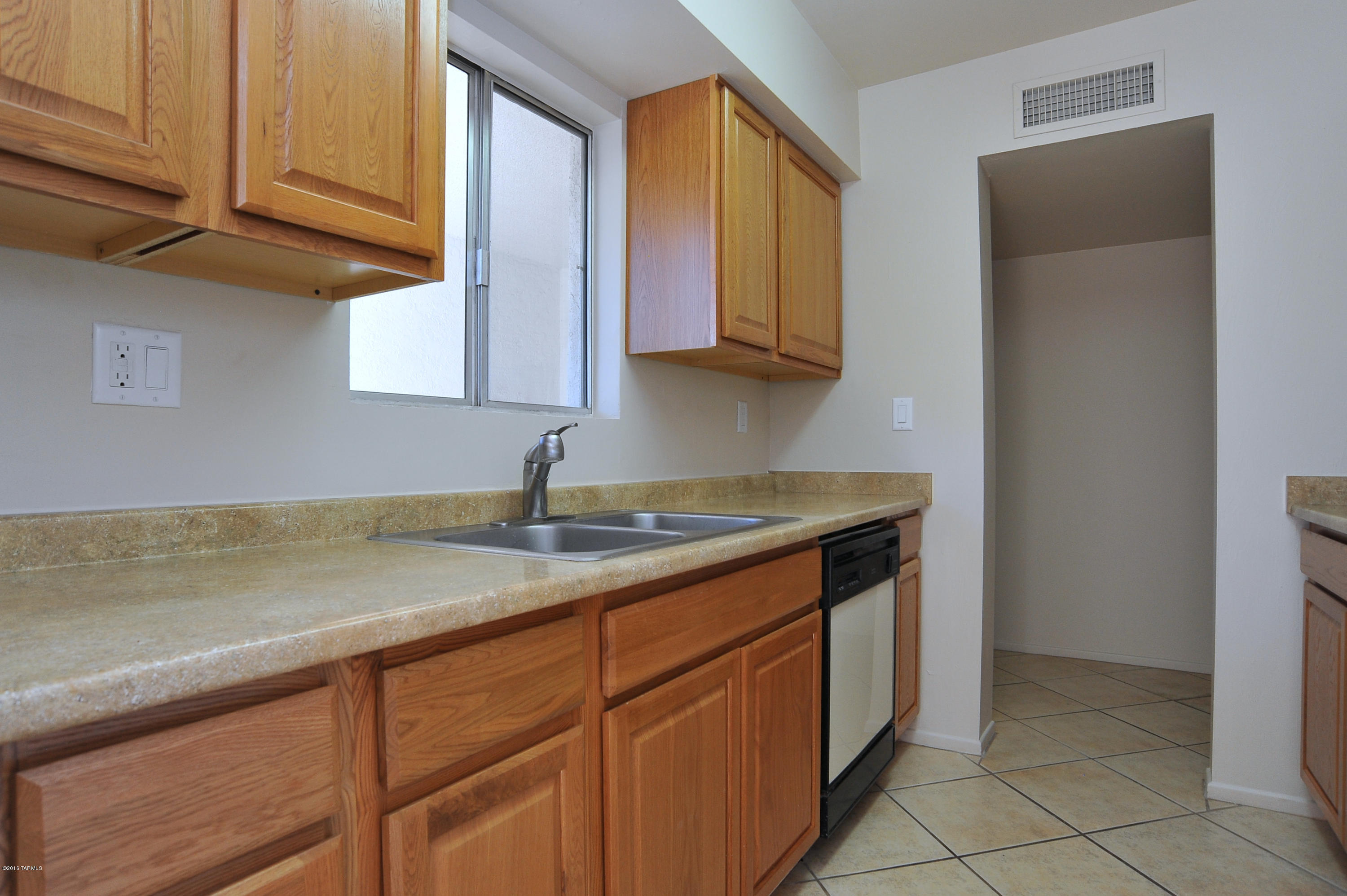 600 East River Road, Unit L Tucson, AZ 85704 - Photo 4 of 22 Gallery Image 4