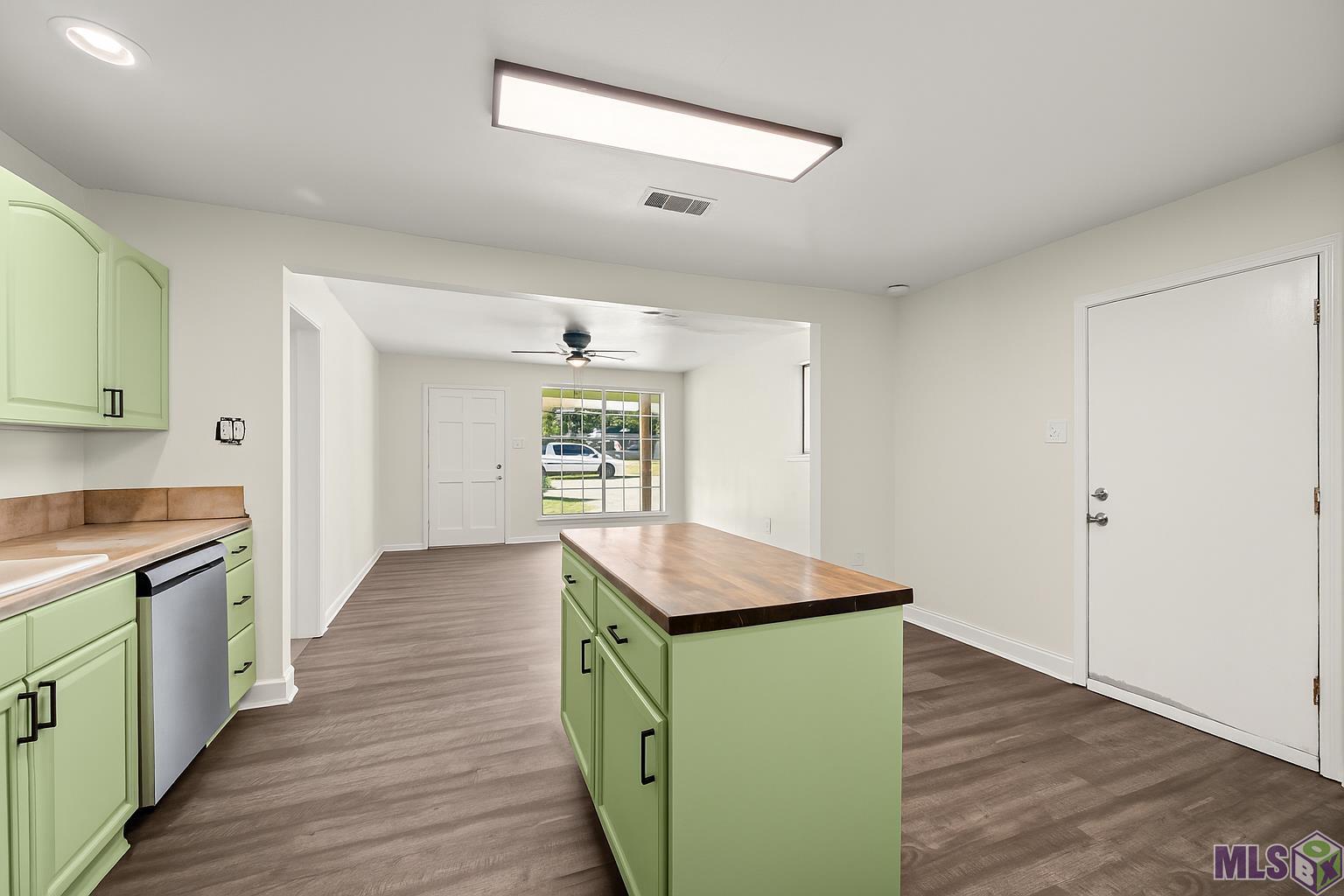 8935 Rickwood Drive Baton Rouge, LA 70810 - Photo 7 of 23