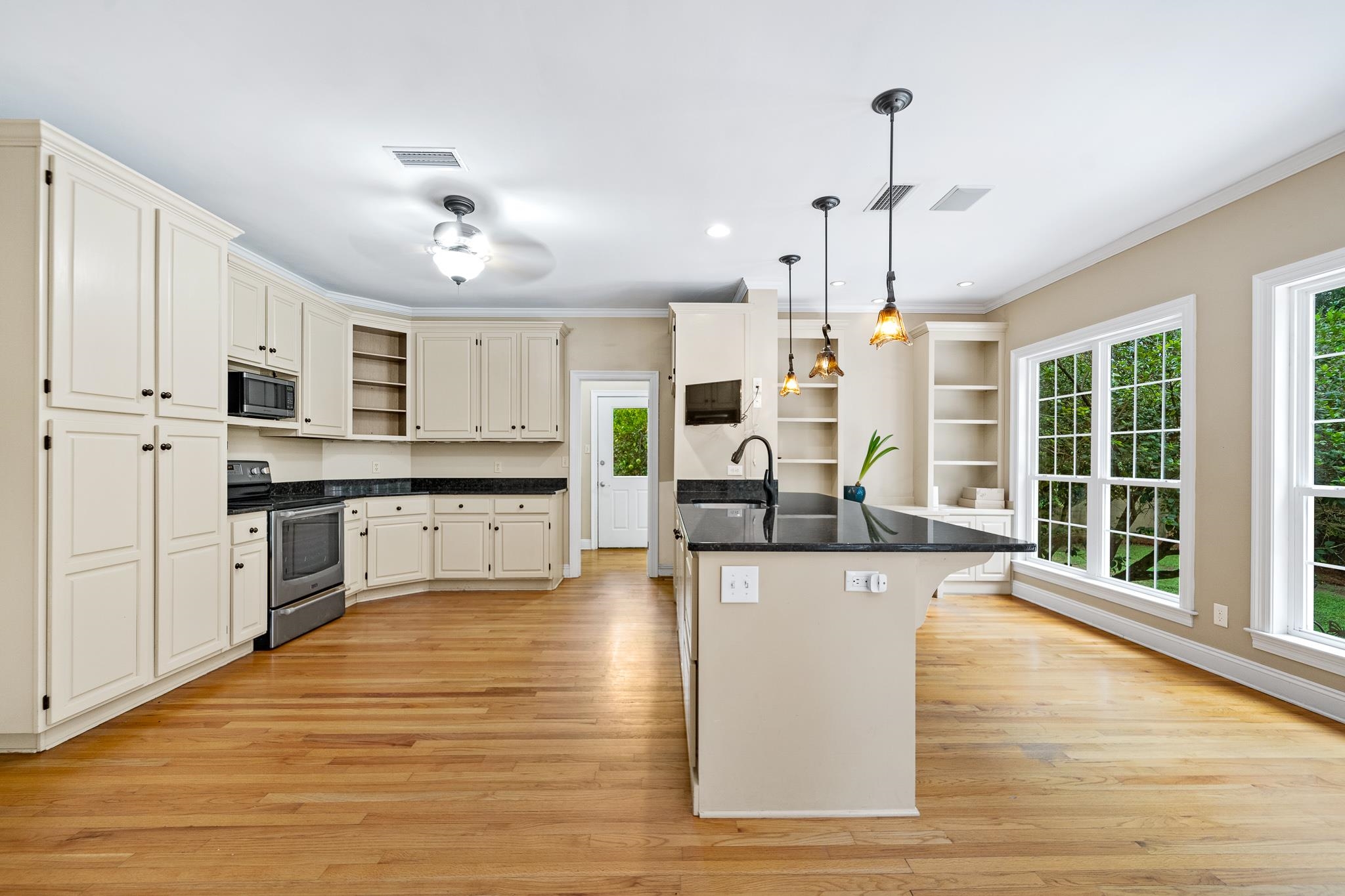 309 Perdido Avenue Fairhope, AL 36532 - Photo 12 of 40 Kitchen