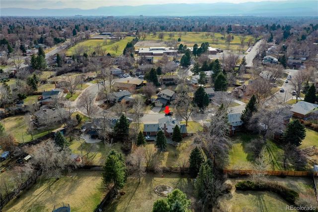 an aerial view of multiple house