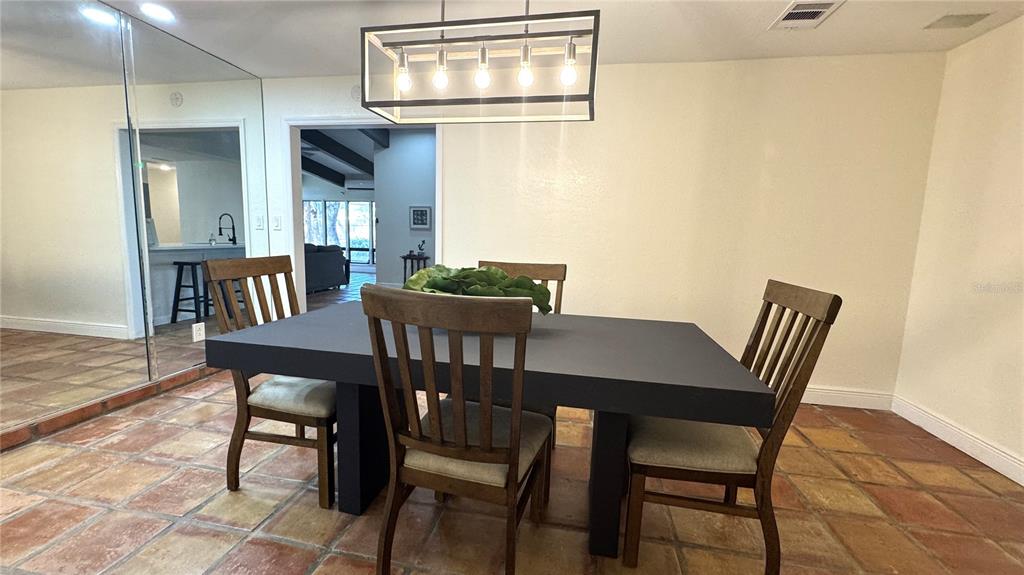 10380 Tangelo Road Seminole, FL 33772 - Photo 13 of 38