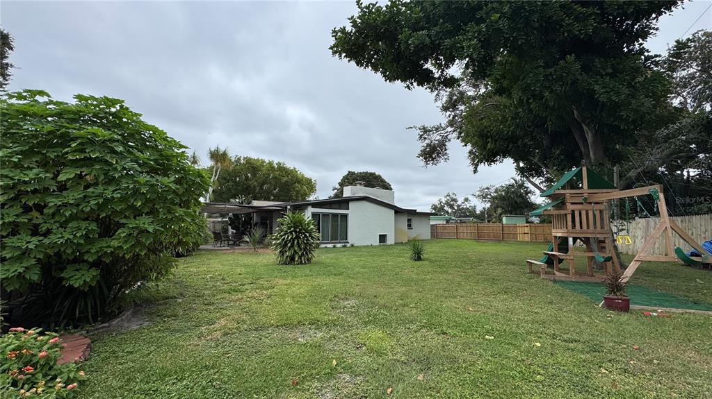 10380 Tangelo Road Seminole, FL 33772 - Photo 33 of 38