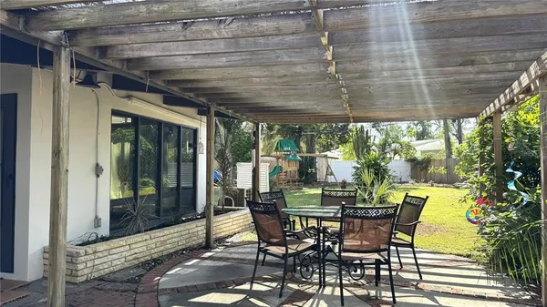 a view of a garage