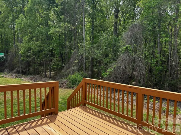 $300,000 | 131 High Bluff Circle, Mooresville, NC 28115