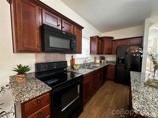 $300,000 | 131 High Bluff Circle, Mooresville, NC 28115