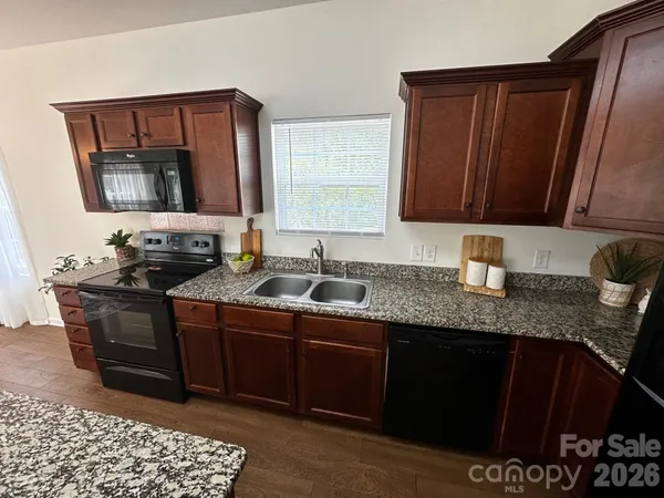 $300,000 | 131 High Bluff Circle, Mooresville, NC 28115