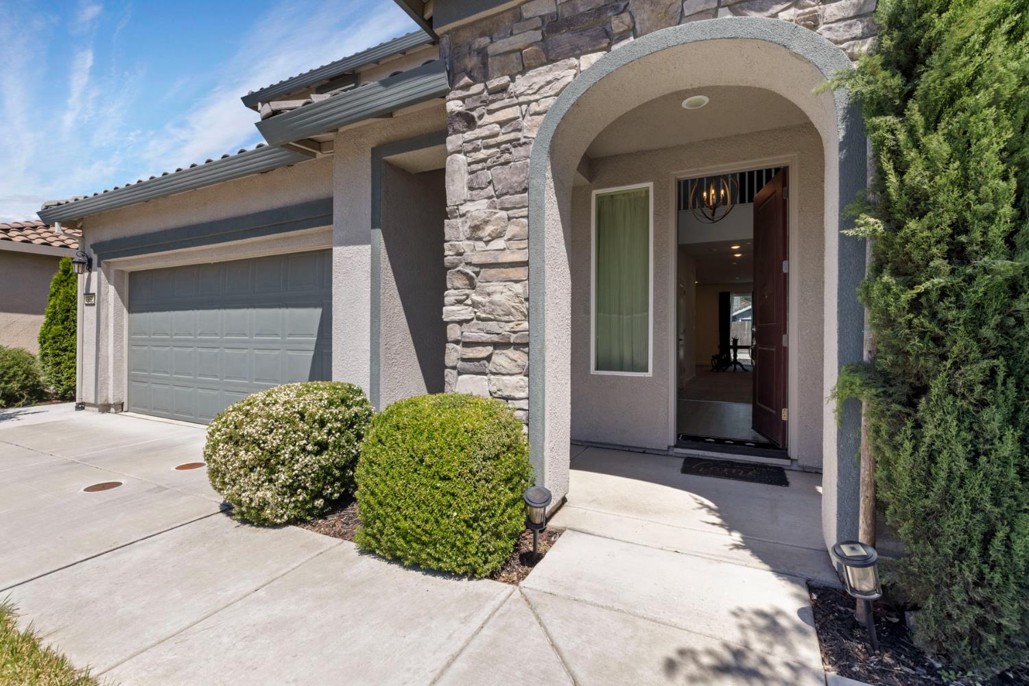 1952 Roualt Way Lodi, CA 95242 - Photo 7 of 67