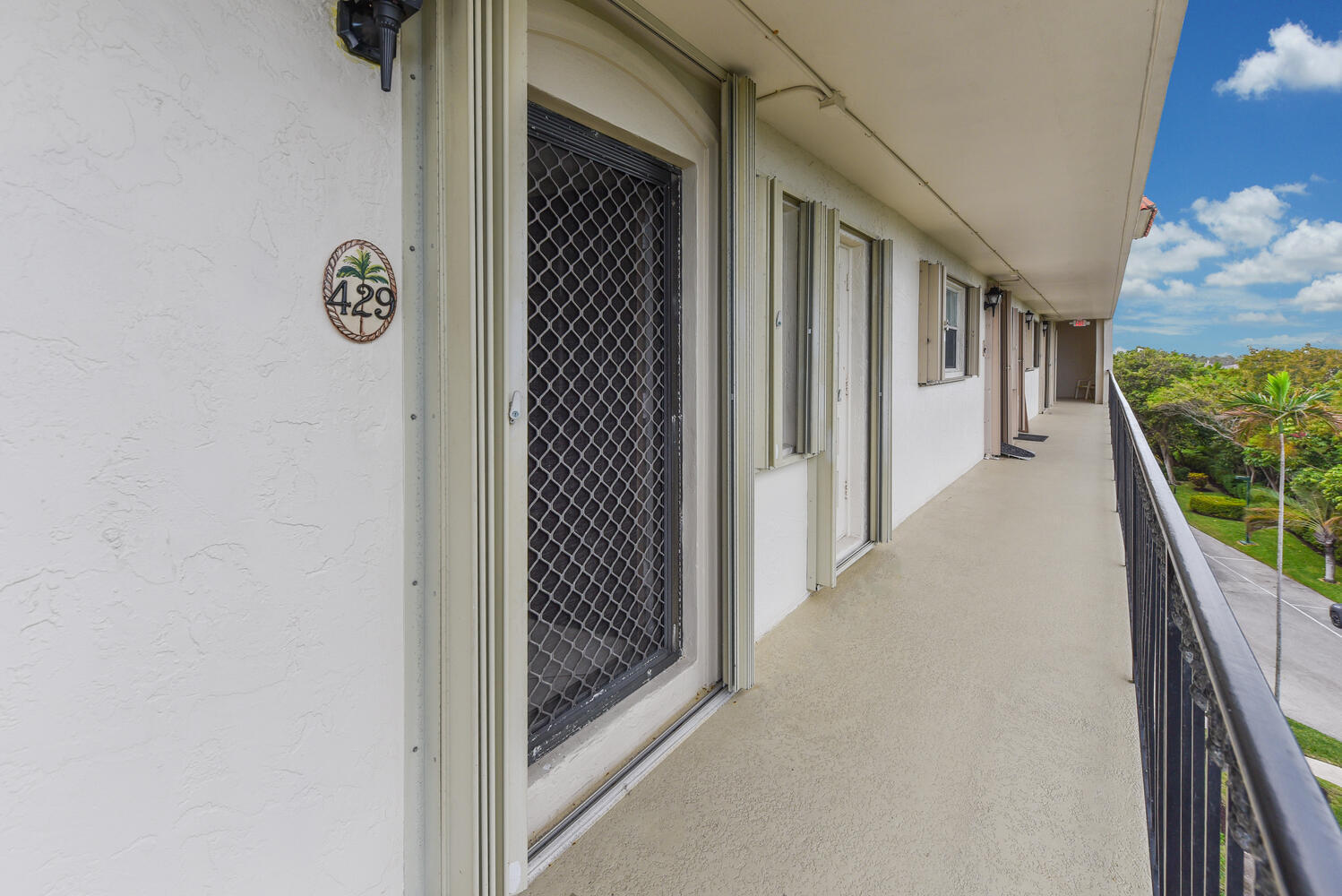 2871 North Ocean Boulevard, Unit F429 Boca Raton, FL 33431 - Photo 4 of 38 2871 N Ocean Blvd Apt F429-large-003-002