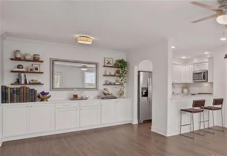 $149,000 | 500 Lake Marina Avenue, Unit 230, New Orleans, LA 70124