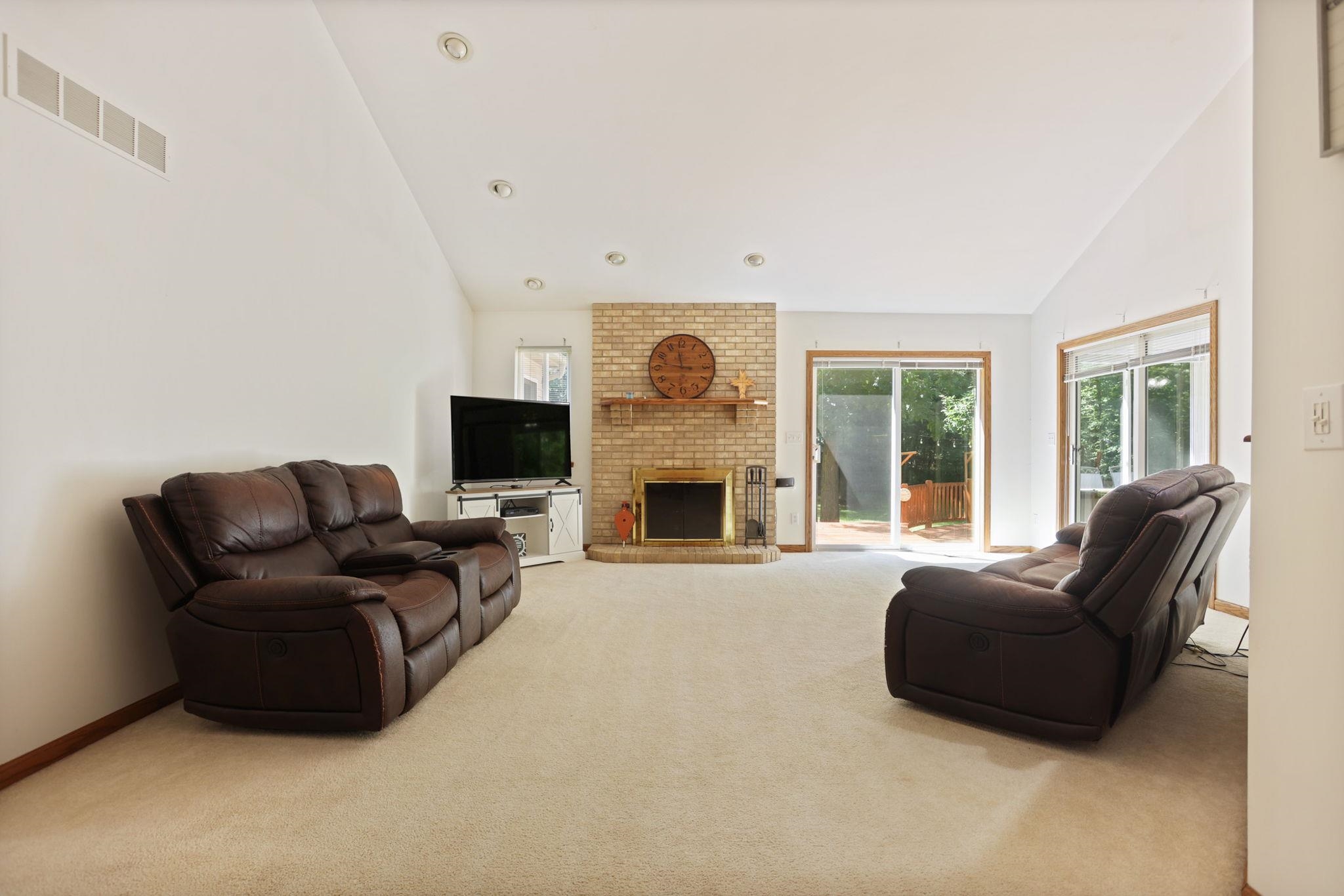 1287 West Willard Road Birch Run, MI 48415 - Photo 14 of 64 50185081-bac53f7f-bd9b-445d-a056-8aedcaec2a96.JPG