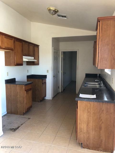 1075 Tizimin Court Rio Rico, AZ 85648 - Photo 4 of 14
