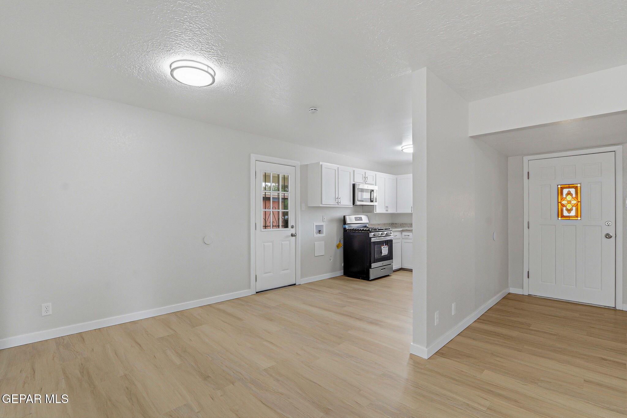 3413 Rutherglen Street El Paso, TX 79925 - Photo 7 of 33 13-web-or-mls-IMG_7908