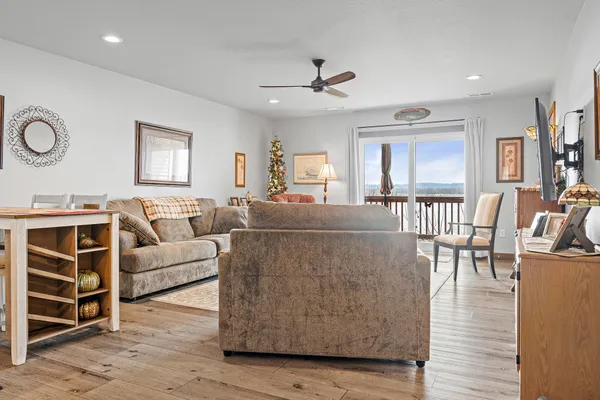 $255,900 | 3808 Sunnyside Drive West, La Crosse, WI 54601