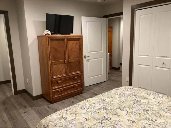 $255,900 | 3808 Sunnyside Drive West, La Crosse, WI 54601