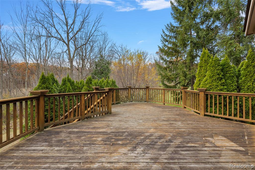 3961 Ridgemonte Court Rochester, MI 48306 - Photo 7 of 34