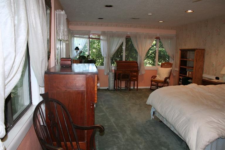 330 Crowson Road Ashland, OR 97520 - Photo 8 of 26 Additional Photo