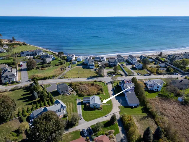 $2,350 | 53 Foss Circle, Rye, NH 03870