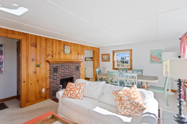 $2,350 | 53 Foss Circle, Rye, NH 03870