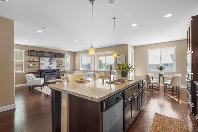 $925,000 | 2417 Stalsburg Drive, Tracy, CA 95376