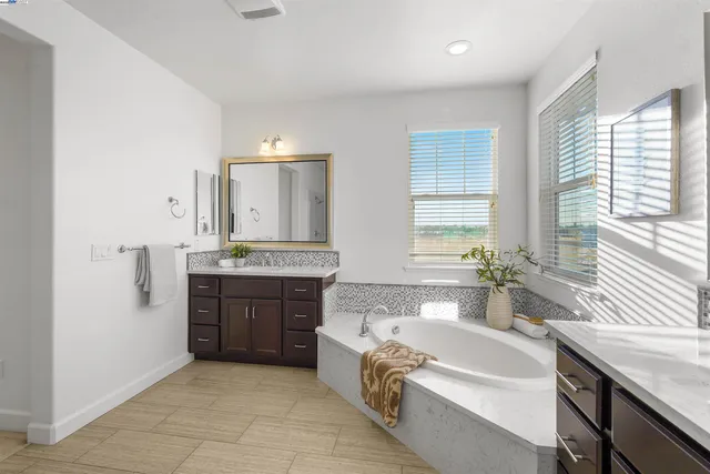 $925,000 | 2417 Stalsburg Drive, Tracy, CA 95376