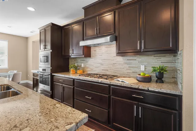 $925,000 | 2417 Stalsburg Drive, Tracy, CA 95376