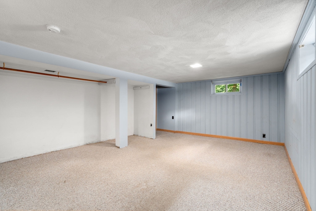 105 Pine Ridge Road Medford, MA 02155 - Photo 15 of 23