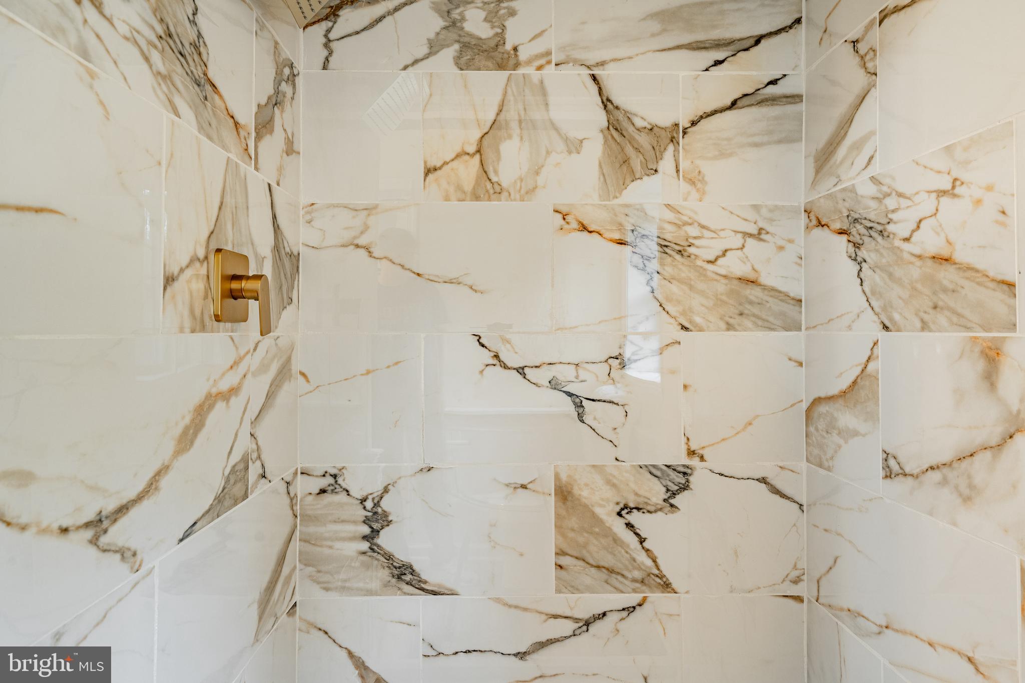 249 Mattson Road Garnet Valley, PA 19060 - Photo 22 of 53 a dirty bathroom with a bathtub