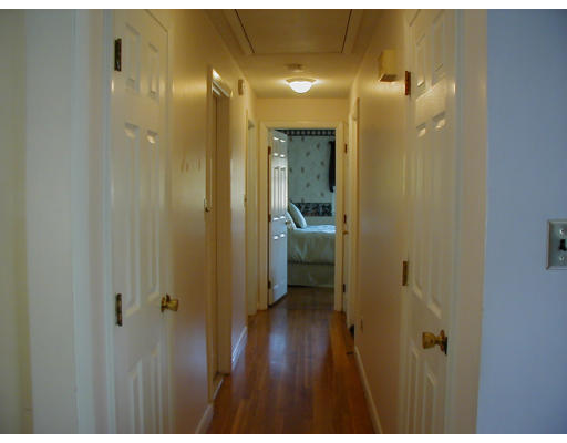 8 Summit Road Southborough, MA 01772 - Photo 9 of 12 Gallery Image 9