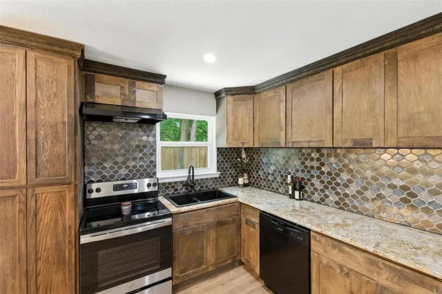 $249,000 | 740 Goldwood Drive, Dallas, TX 75232