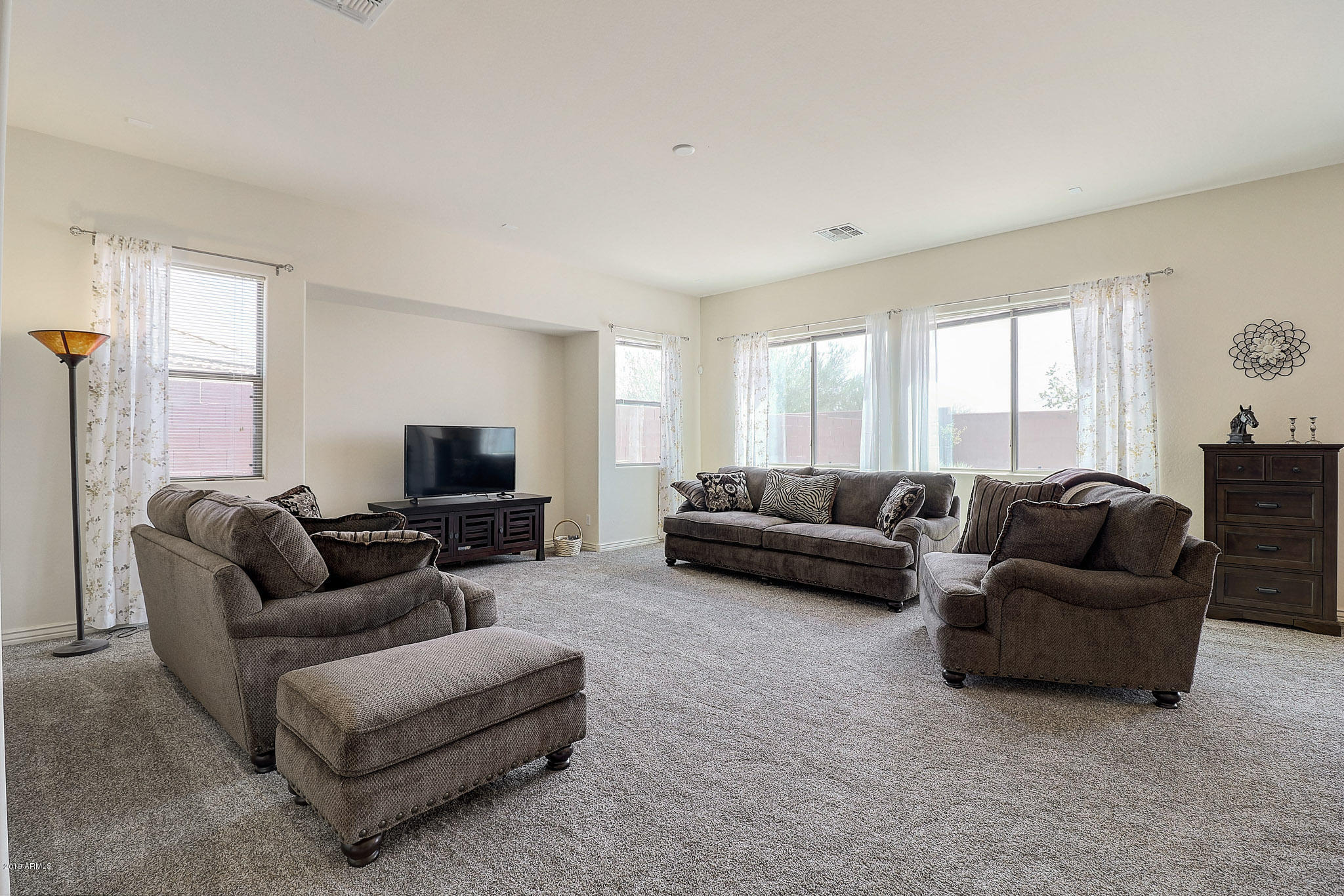 17665 West Agave Road Goodyear, AZ 85338 - Photo 3 of 47 B (1)