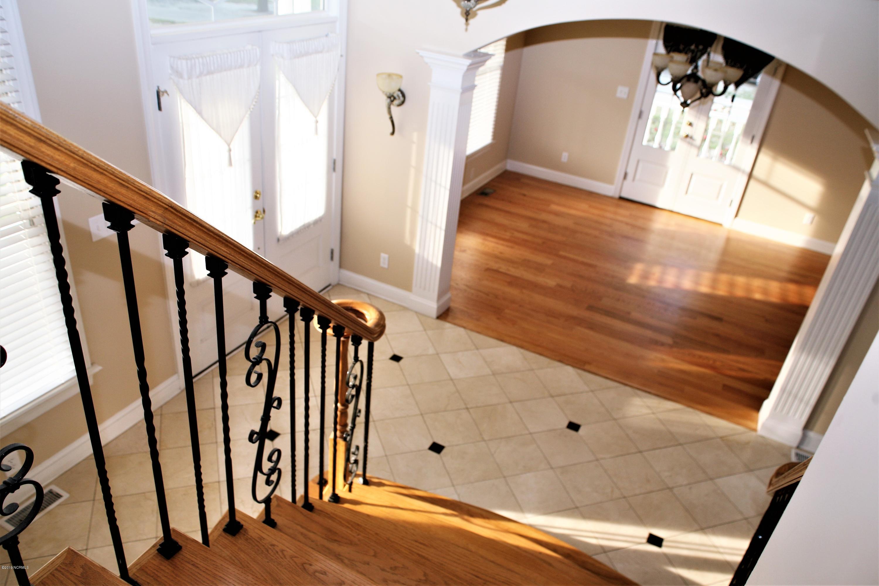 1768 Greens Bridge Road Garland, NC 28441 - Photo 27 of 59 Staircase Entry View