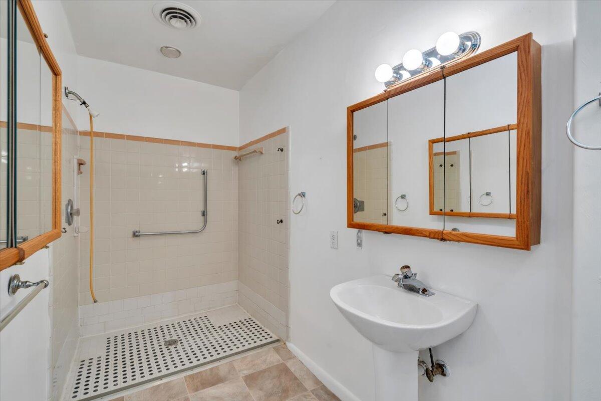 4962 Bower Road Roanoke, VA 24018 - Photo 28 of 55 28-MIB01591