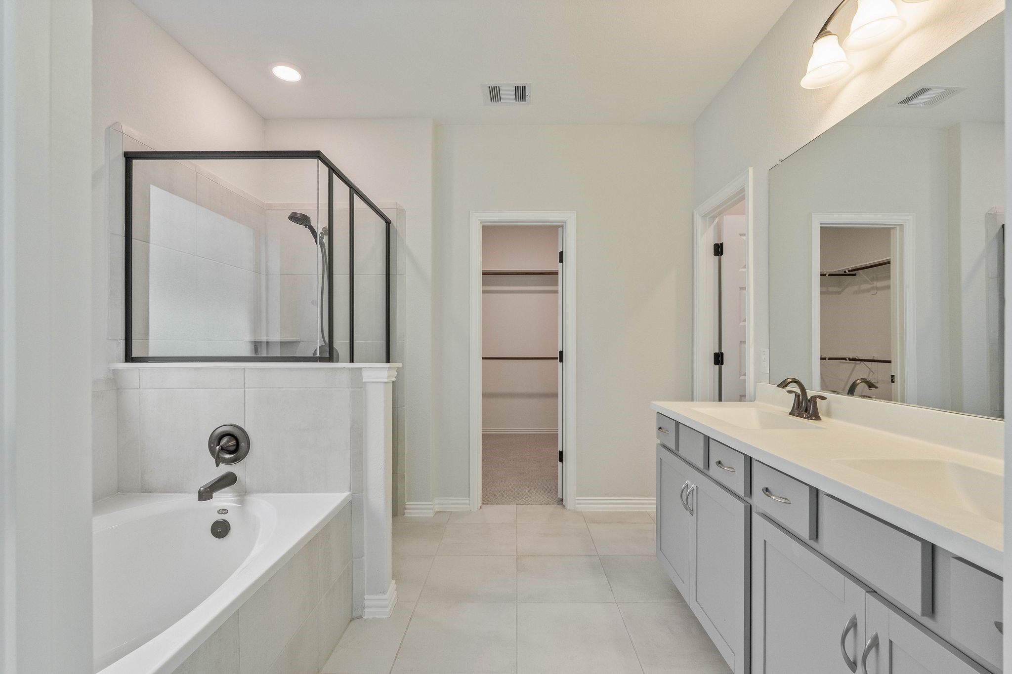 143 Scarlet Maple Way Conroe, TX 77318 - Photo 11 of 24