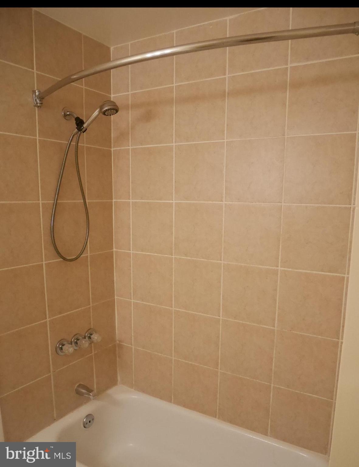 66 Ridgelawn Road, Unit A Reisterstown, MD 21136 - Photo 10 of 17 Full Bathroom Shower/Tub