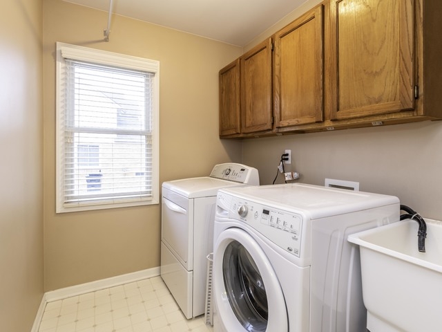 3648 Inverness Drive Rochester, MI 48306 - Photo 15 of 44 50008108-14.JPG