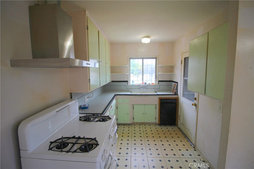 336 West Caldwell Street Compton, CA 90220 - Photo 13 of 39