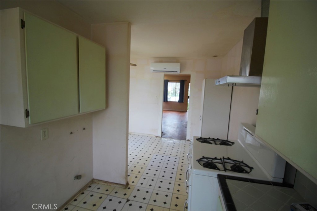 336 West Caldwell Street Compton, CA 90220 - Photo 16 of 39