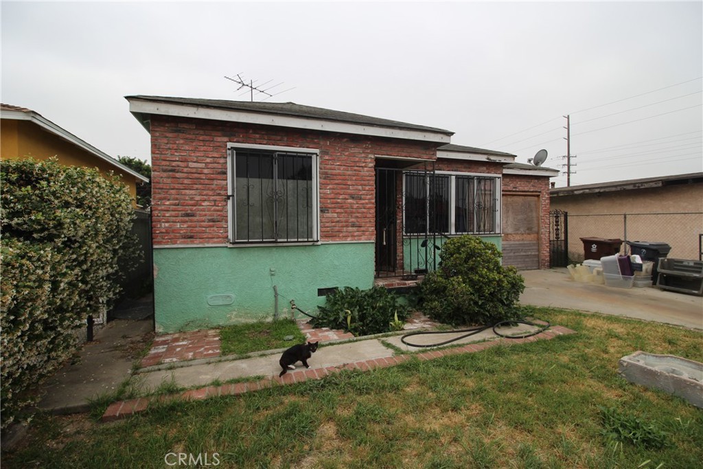 336 West Caldwell Street Compton, CA 90220 - Photo 2 of 39