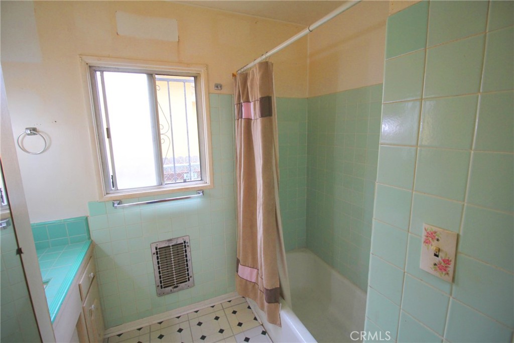 336 West Caldwell Street Compton, CA 90220 - Photo 25 of 39