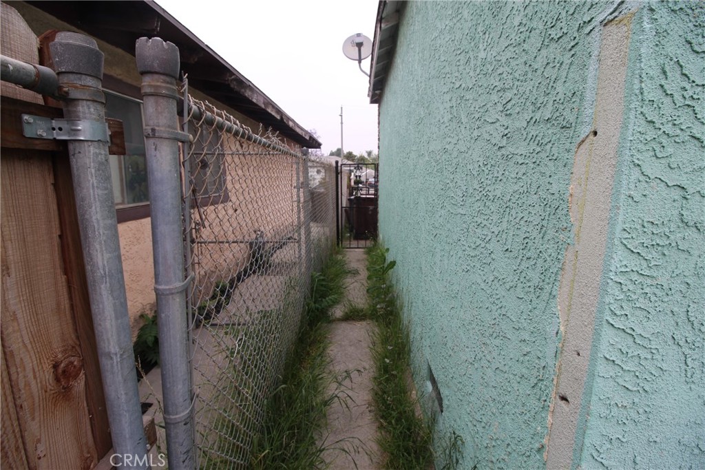 336 West Caldwell Street Compton, CA 90220 - Photo 30 of 39