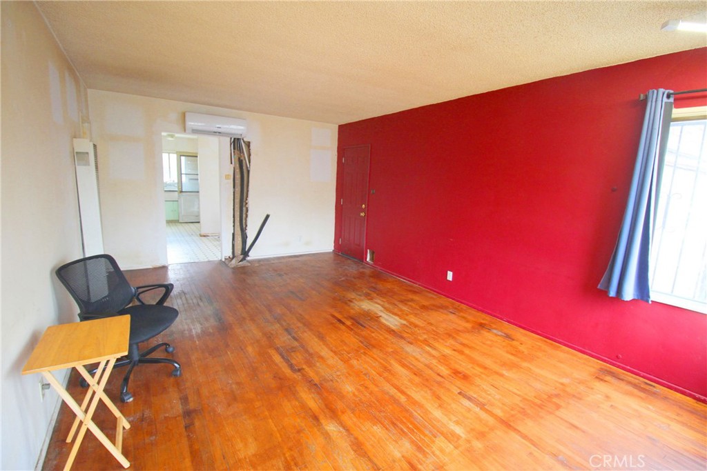 336 West Caldwell Street Compton, CA 90220 - Photo 7 of 39