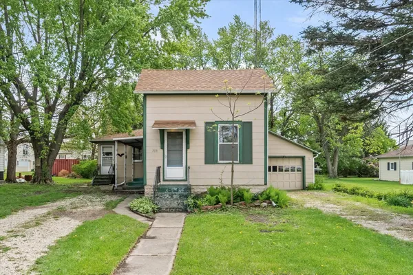 $135,000 | 309 North Street, Earlville, IL 60518