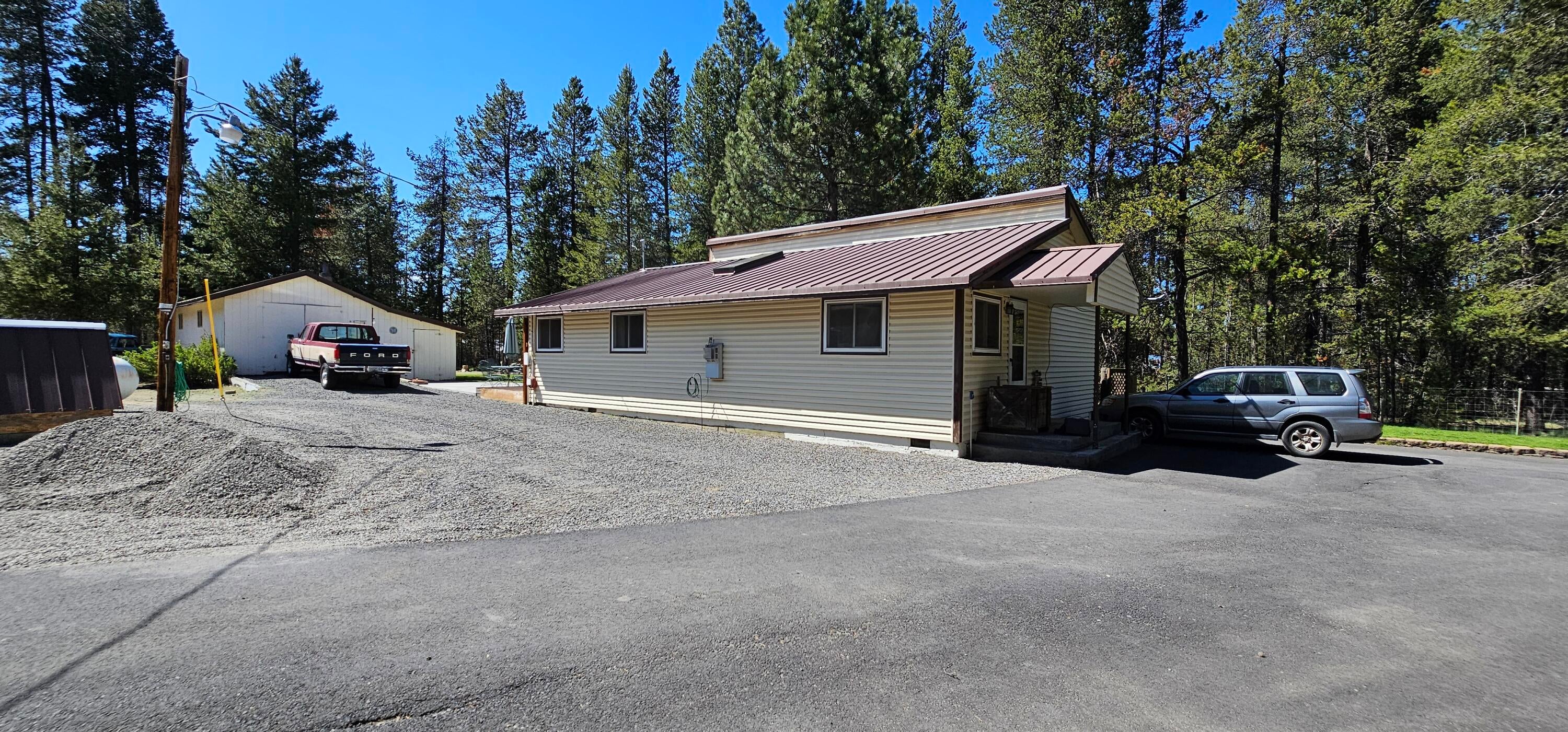 52365 Stearns Road La Pine, OR 97739 - Photo 5 of 30 20250520_152225