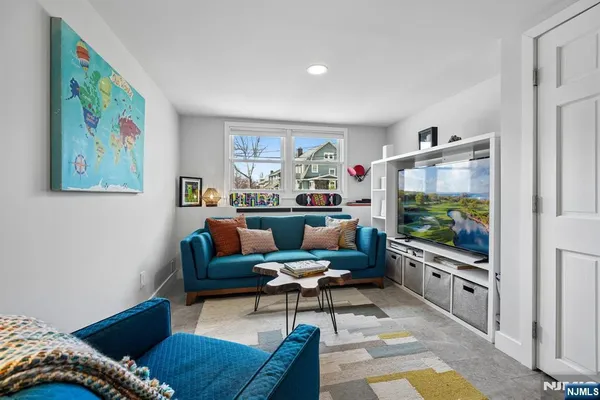 $800,000 | 1 McDonough Street, Montclair, NJ 07042