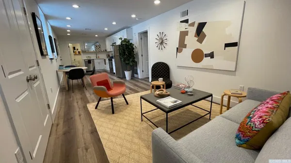$1,750 | 514 State Street, Unit 7, Hudson, NY 12534
